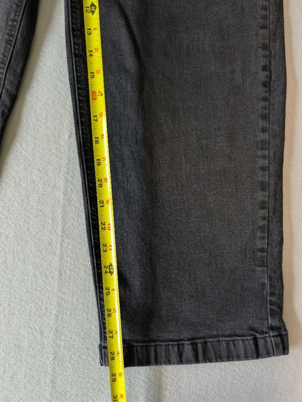 Kenneth Cole High Rise Wide Leg Faded Black Women's Jeans Sz 6 28X28 Ankle Crop